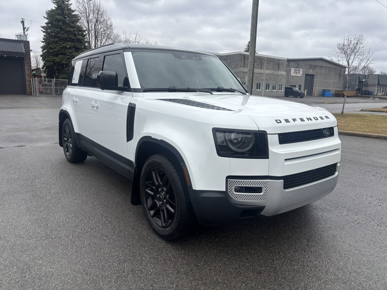 2024 Land Rover Defender 110 S Image principale