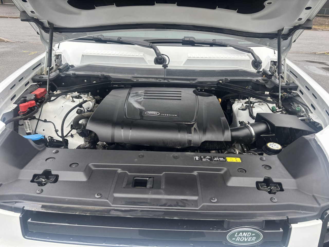 2024 Land Rover Defender 110 S Image principale