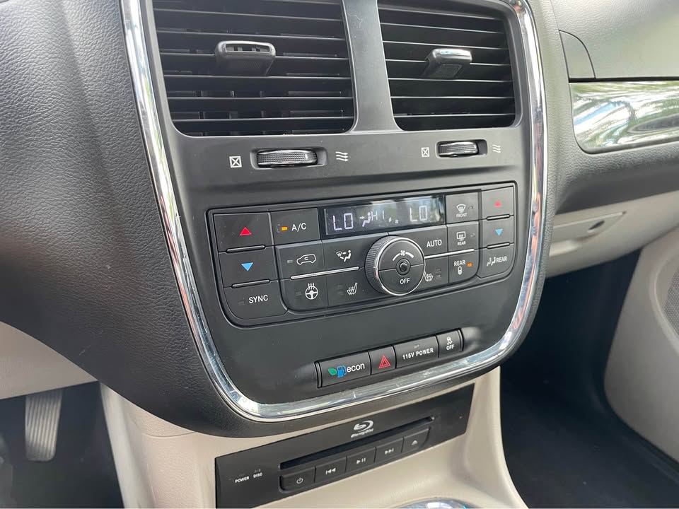 2017 Dodge Grand Caravan  Main Image