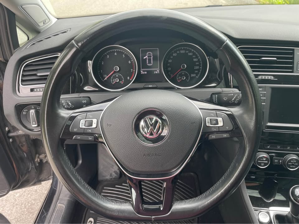 2017 Volkswagen Golf Highline Image principale