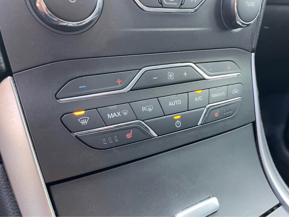 2016 Ford Edge SEL Image principale