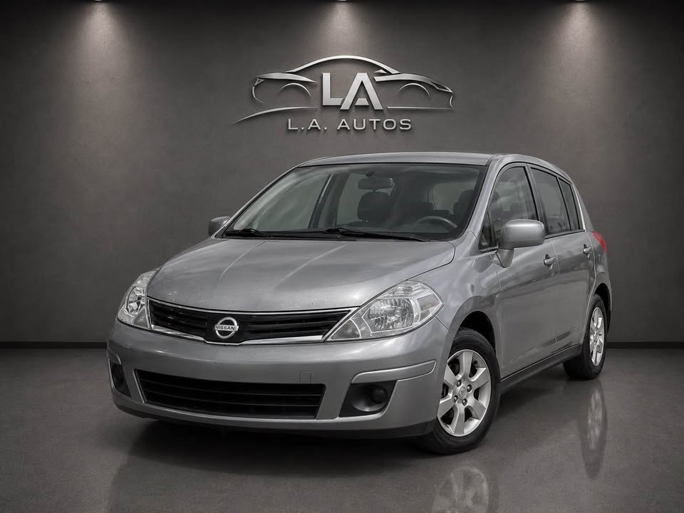 2012 Nissan Versa S Image principale