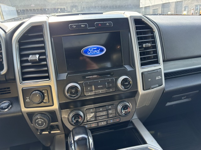 2019 Ford F-150 LARIAT super crew Image principale