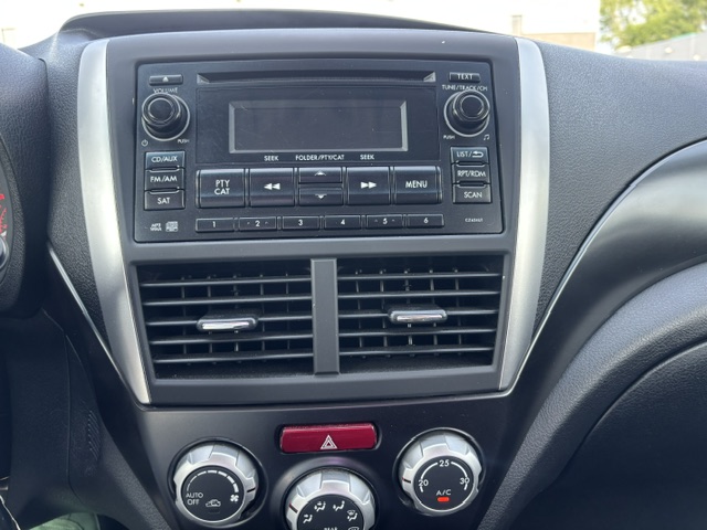 2013 Subaru WRX 4dr Sdn Image principale