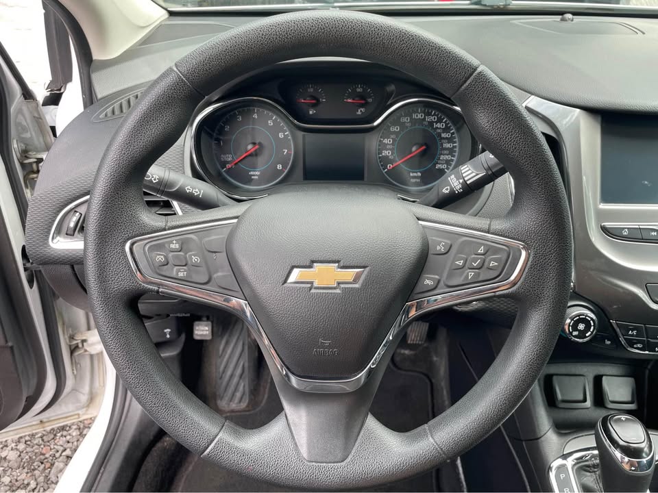 2018 Chevrolet Cruze LT Image principale