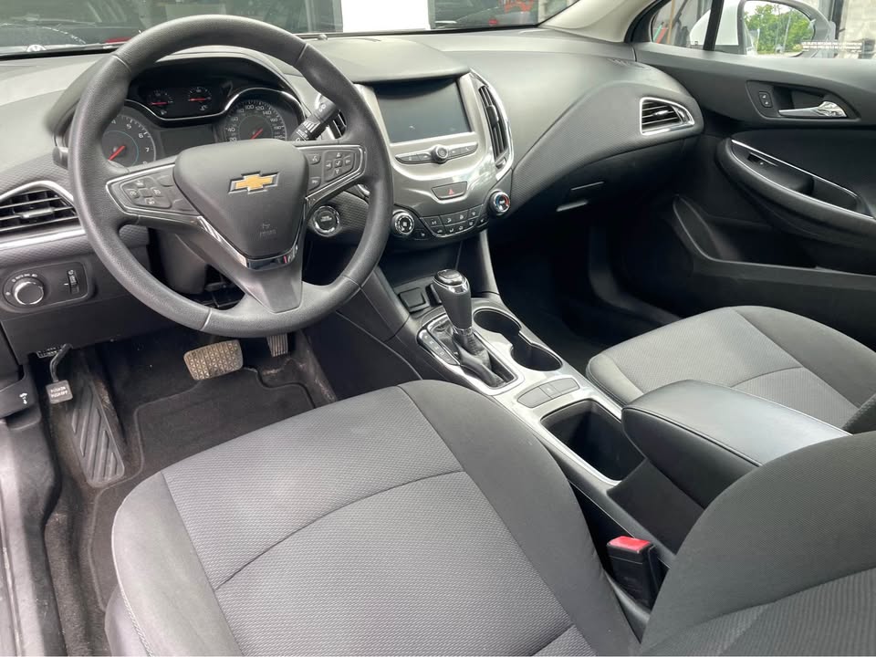 2018 Chevrolet Cruze LT Image principale